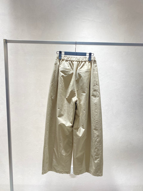 BEIGE TWO TUCK BALLOON PANTS