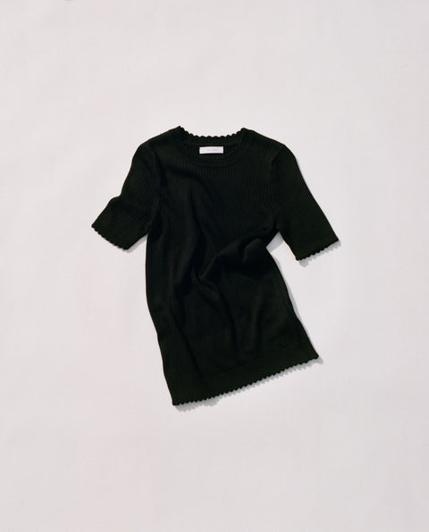 SHORT SLEEVE SCALLOP / 'NOIR'