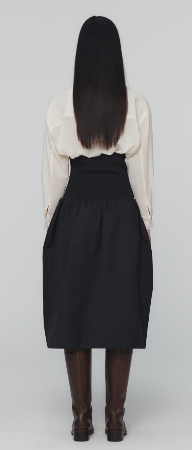 BLACK NYLON SHIRRING FLARE SKIRT